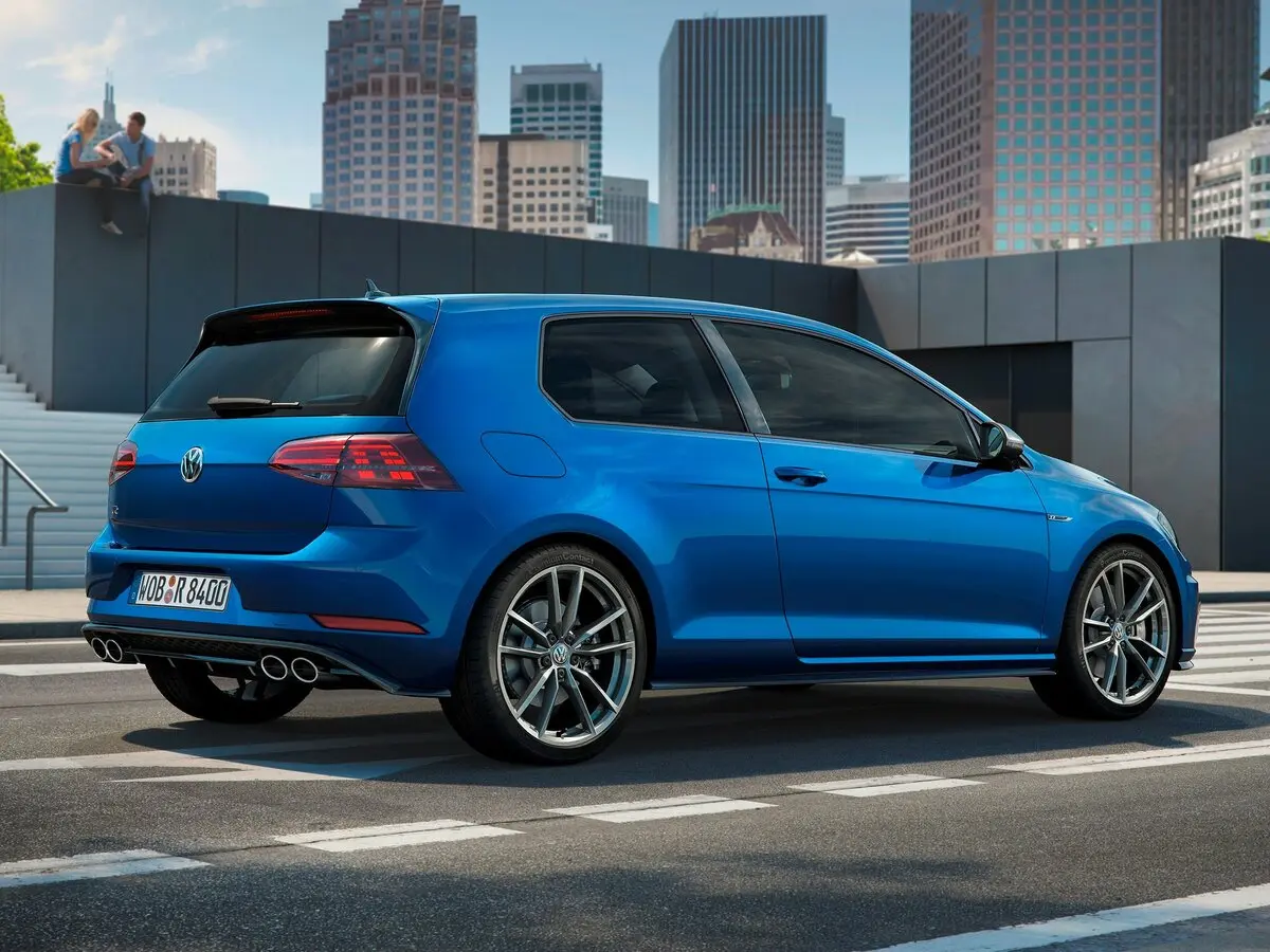 Volkswagen Golf R VII Рестайлинг Хэтчбек 3 дв. — сүрөт 2