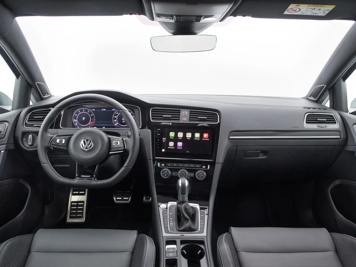 Volkswagen Golf R VII Рестайлинг Хэтчбек 3 дв. — сүрөт 3
