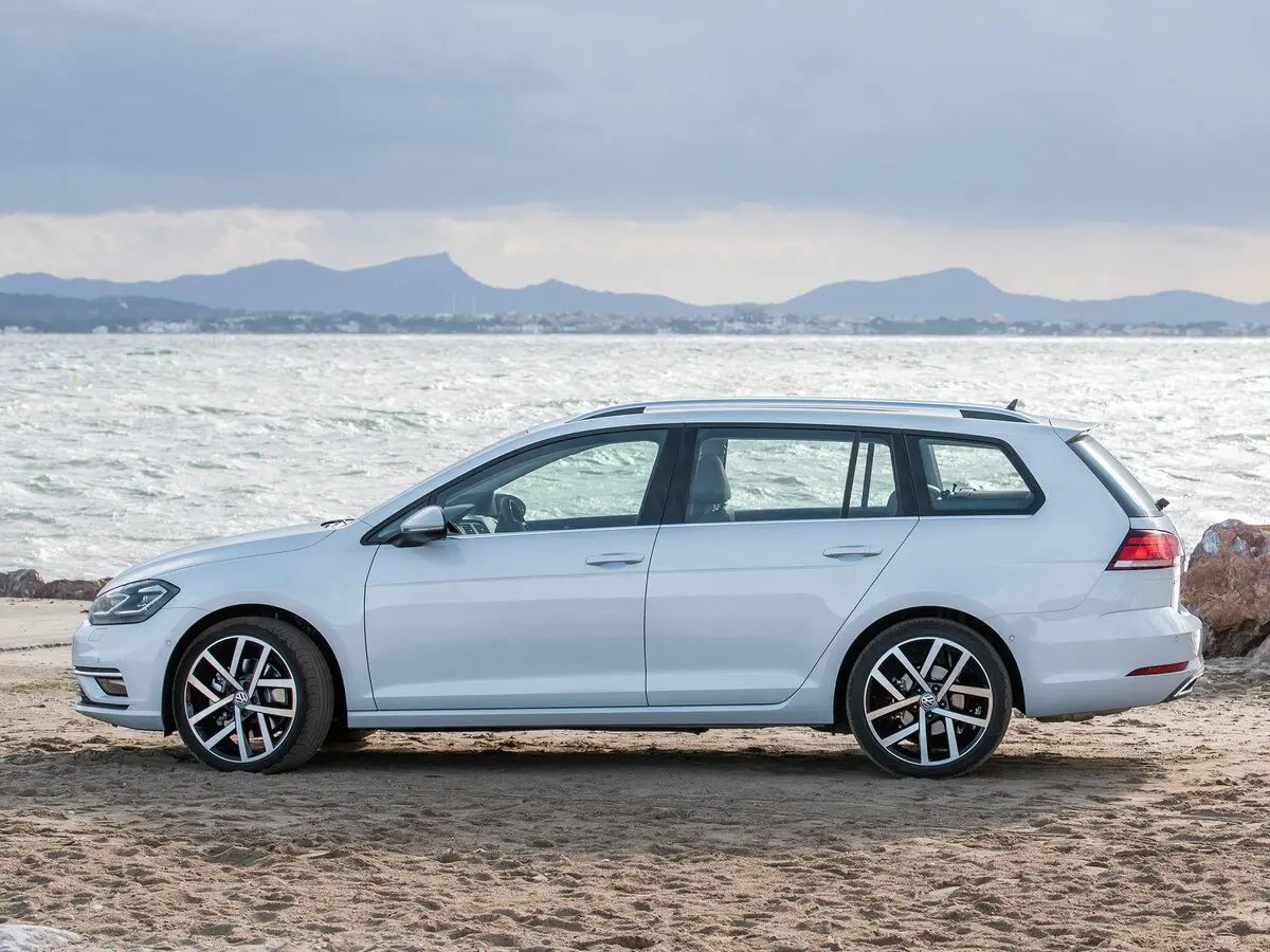 Volkswagen Golf VII Рестайлинг Универсал 5 дв. — фото 3