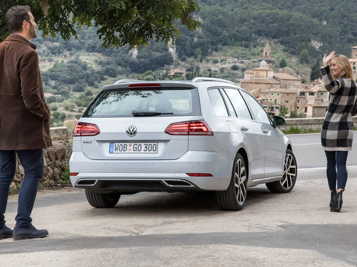 Volkswagen Golf VII Рестайлинг Универсал 5 дв. — фото 5