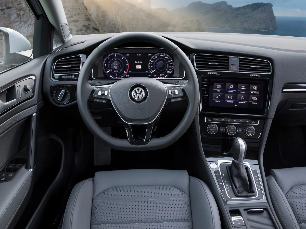 Volkswagen Golf VII Рестайлинг Универсал 5 дв. — фото 11