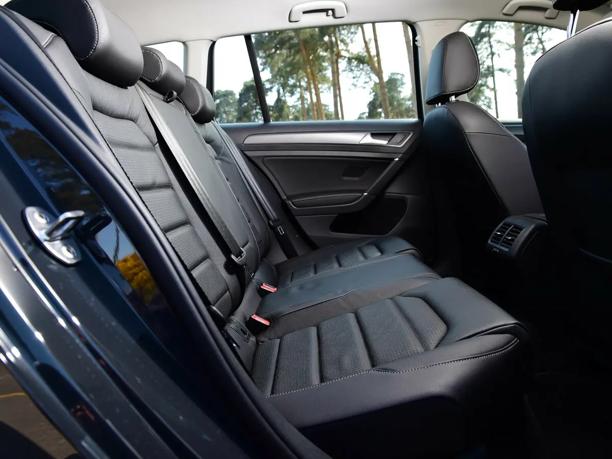 Volkswagen Golf VII Рестайлинг Универсал 5 дв. — фото 12