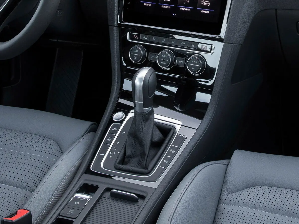 Volkswagen Golf VII Рестайлинг Универсал 5 дв. — фото 13