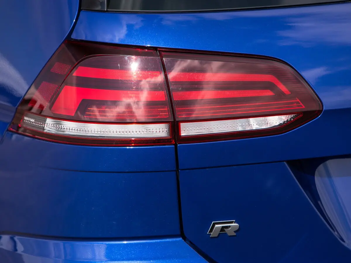 Volkswagen Golf R VII Рестайлинг Универсал 5 дв. — сүрөт 11