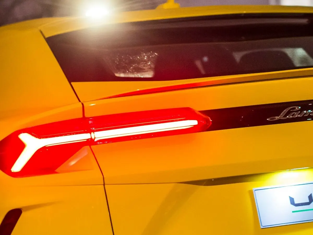 Lamborghini Urus I Внедорожник 5 дв. — фото 12
