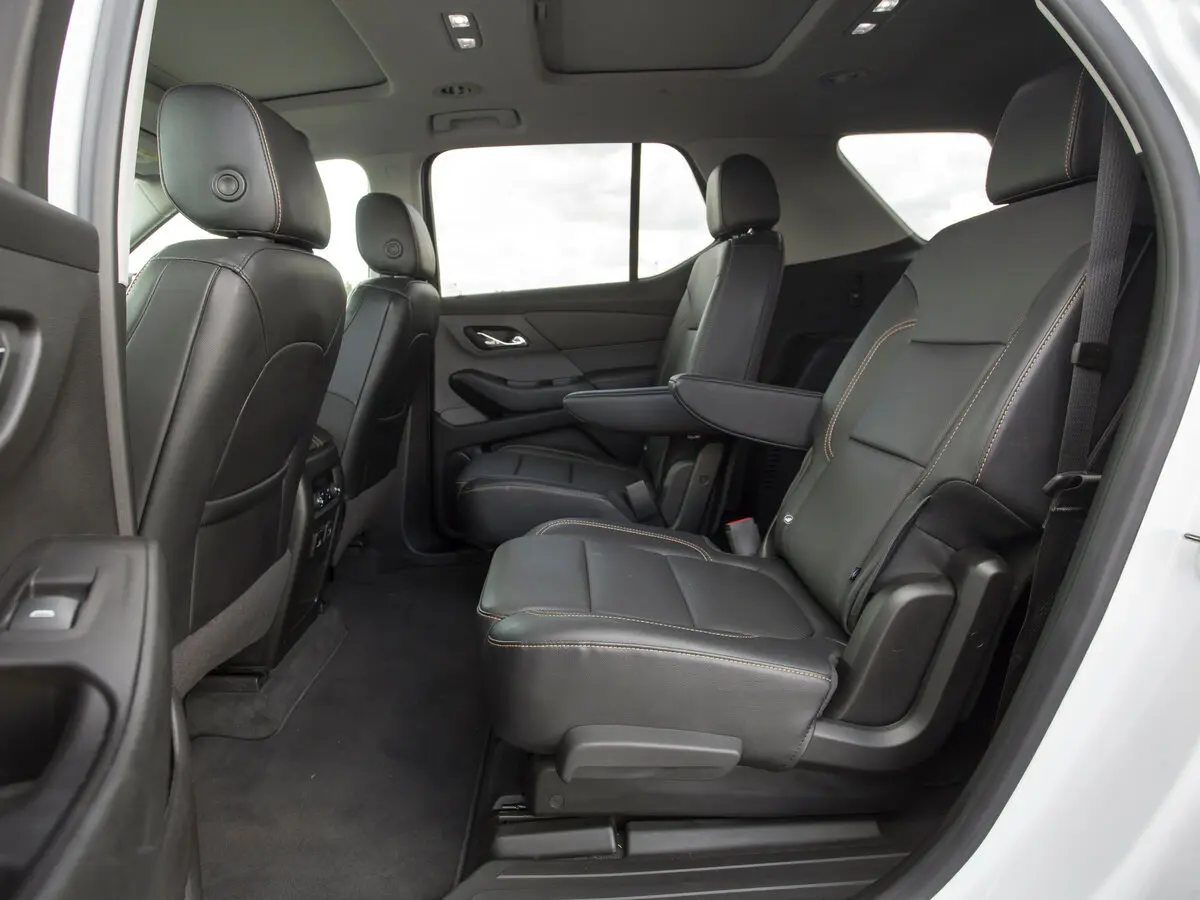 Chevrolet Traverse II Внедорожник 5 дв. — 照片 28
