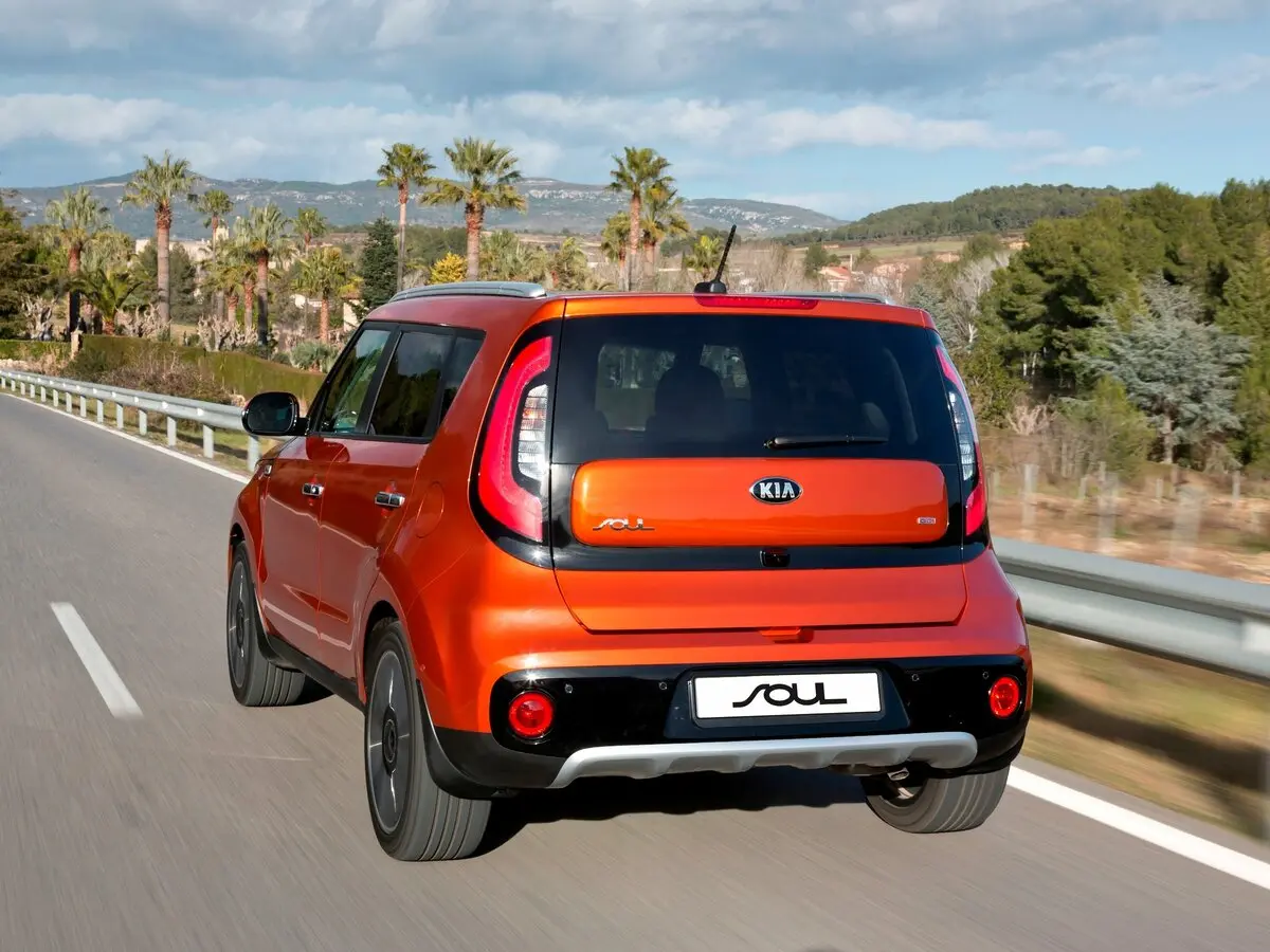 Kia Soul II Рестайлинг Хэтчбек 5 дв. — сүрөт 4