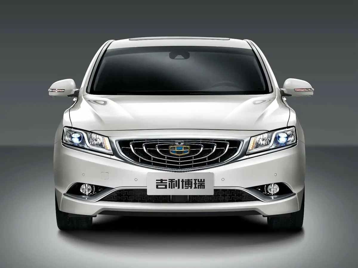 Geely Emgrand GT 2015 – 2020 Седан — photo 3
