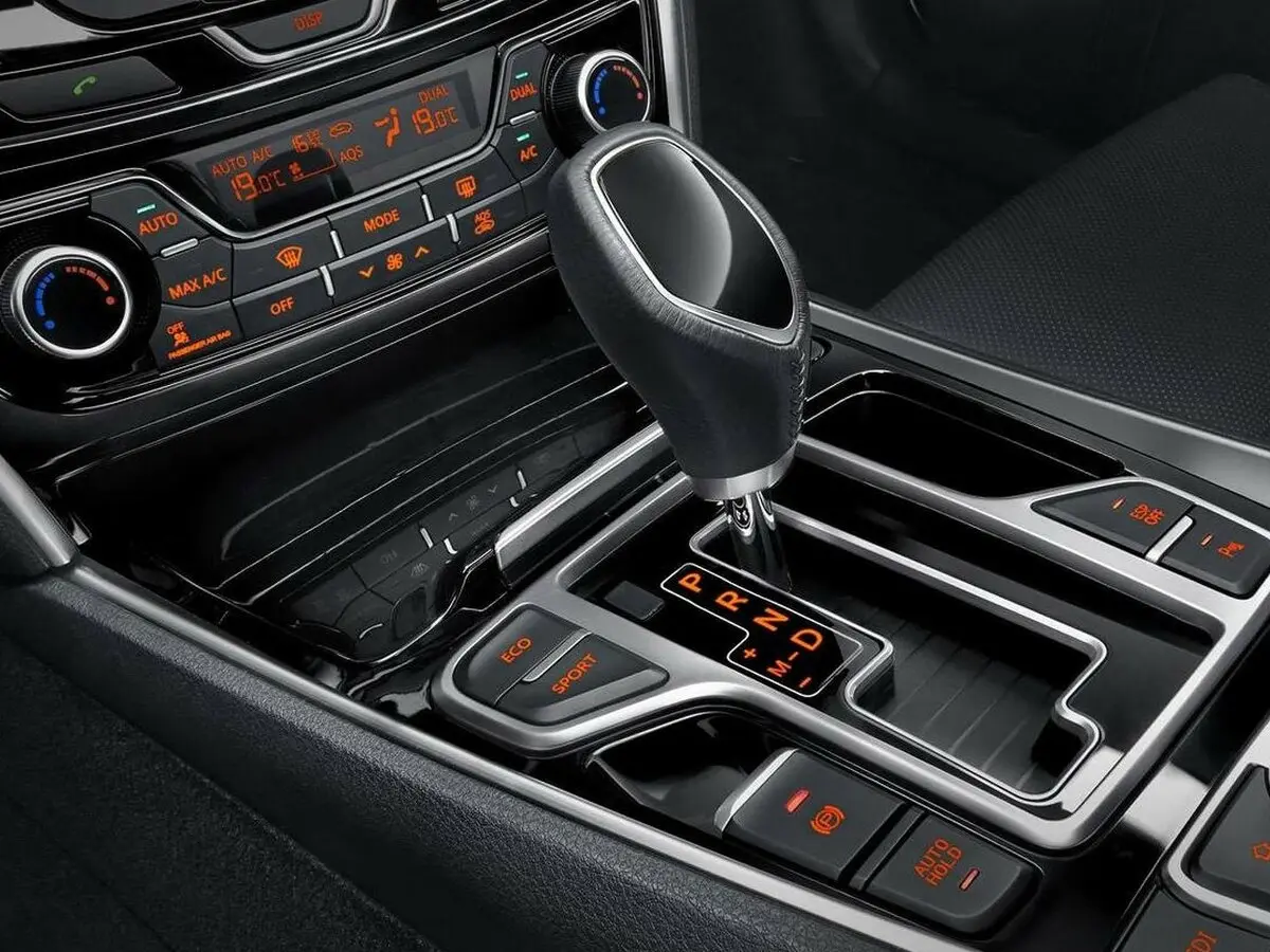 Geely Emgrand GT 2015 – 2020 Седан — photo 11