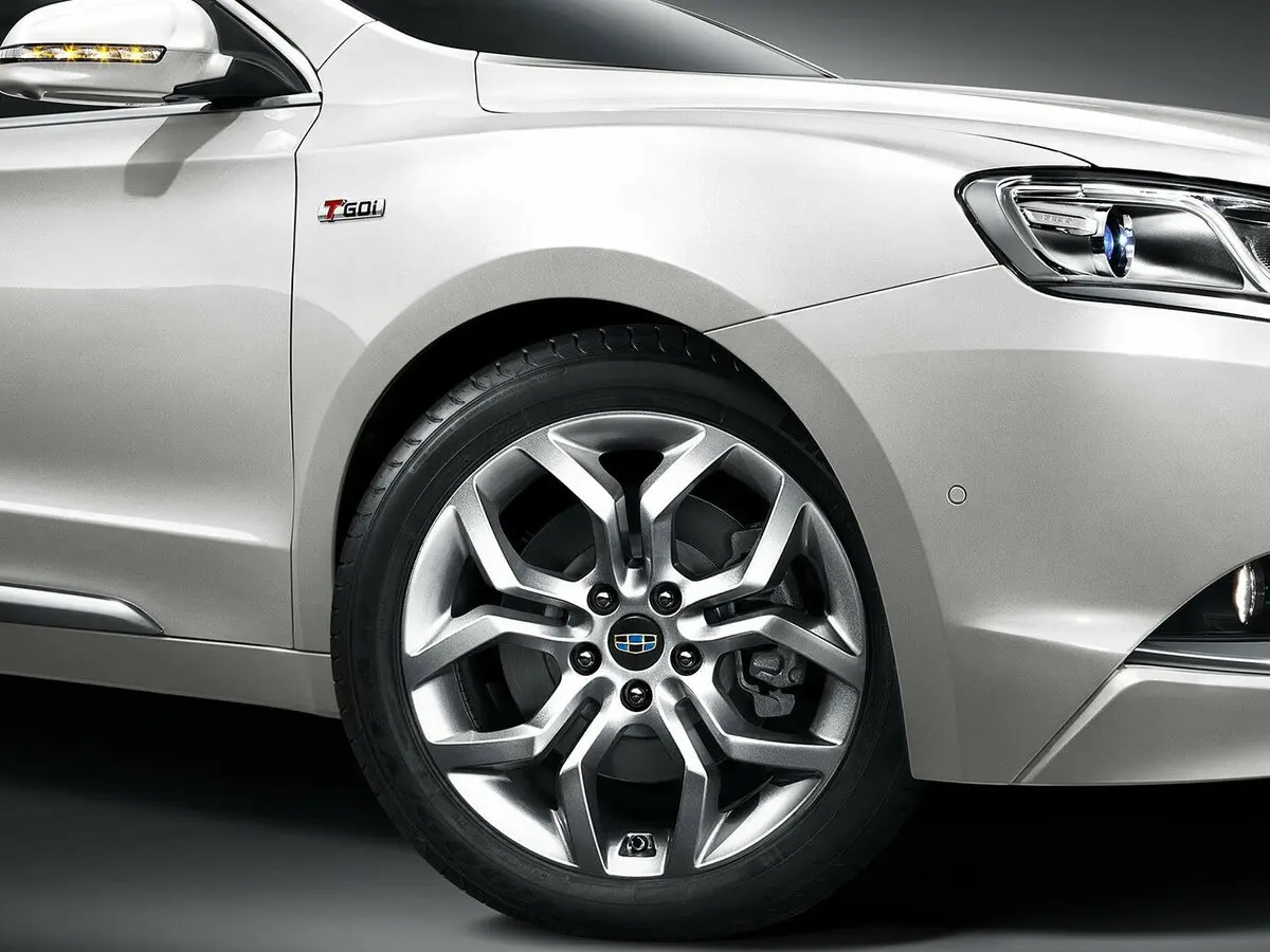 Geely Emgrand GT 2015 – 2020 Седан — photo 17