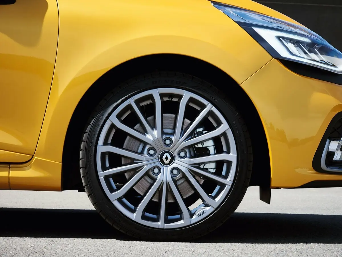 Renault Clio RS IV Рестайлинг Хэтчбек 5 дв. — сүрөт 9