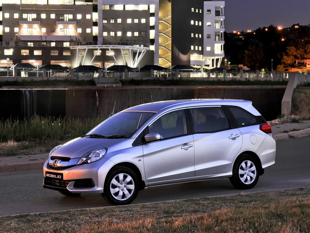Honda Mobilio II Компактвэн — сүрөт 2
