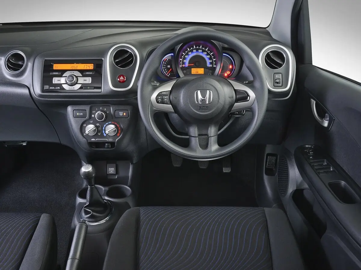 Honda Mobilio II Компактвэн — сүрөт 6