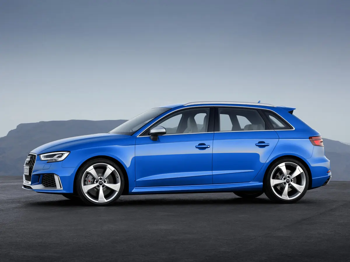 Audi RS 3 II (8V) Рестайлинг Хэтчбек 5 дв. Sportback — 照片 2