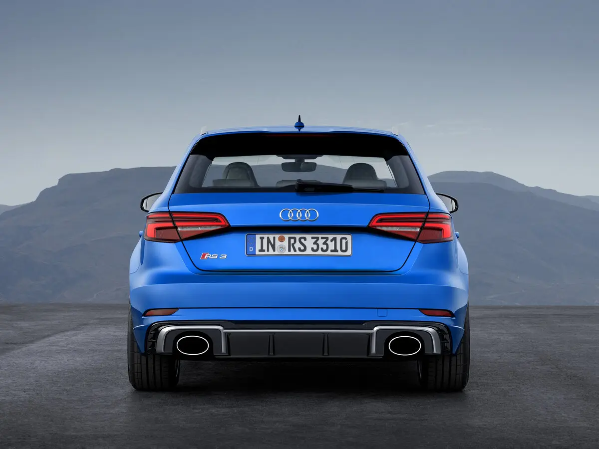 Audi RS 3 II (8V) Рестайлинг Хэтчбек 5 дв. Sportback — 照片 4