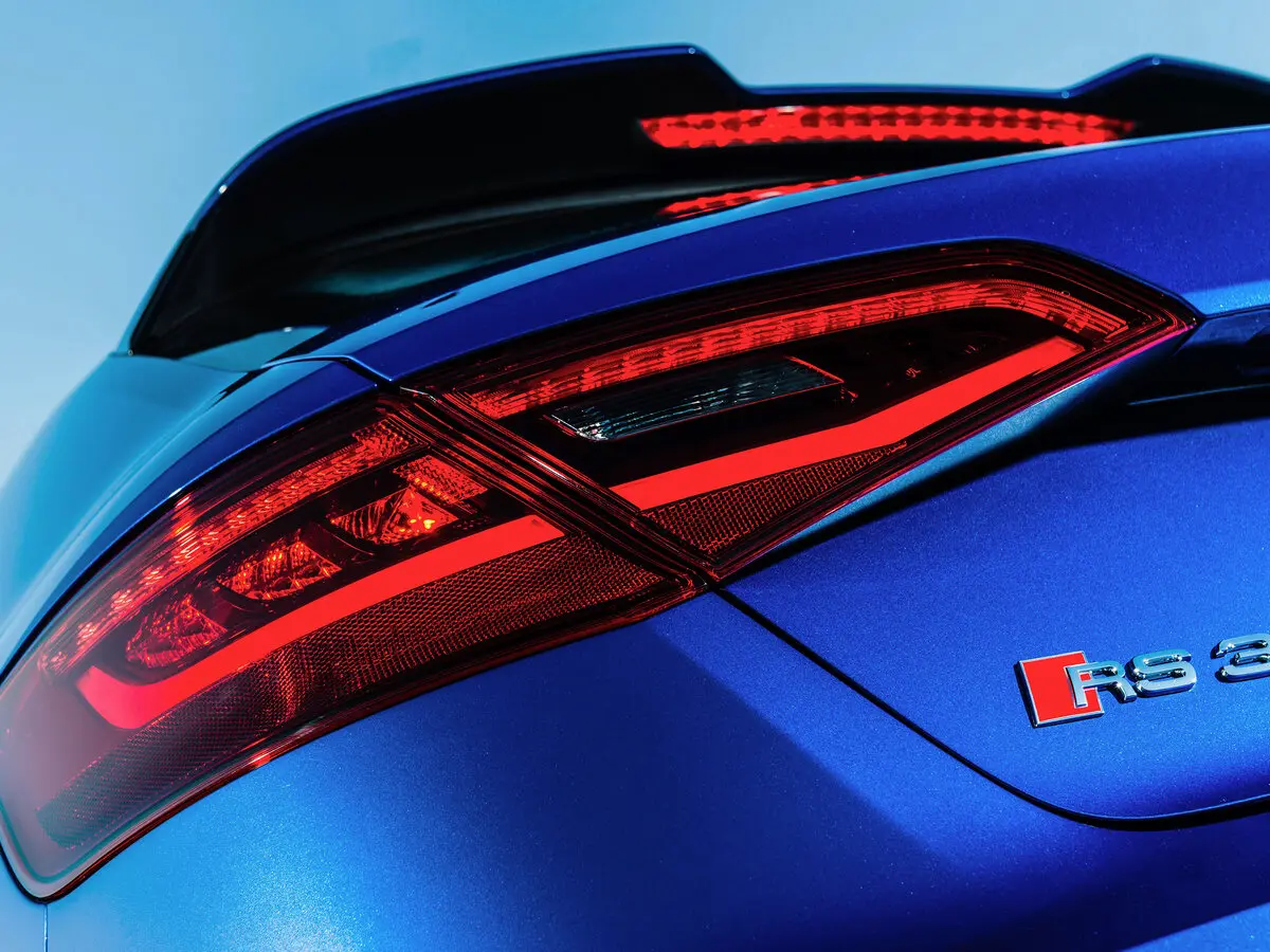 Audi RS 3 II (8V) Рестайлинг Хэтчбек 5 дв. Sportback — 照片 14