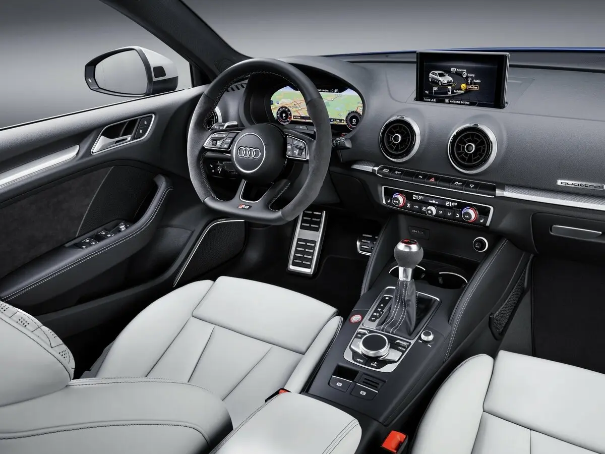 Audi RS 3 II (8V) Рестайлинг Хэтчбек 5 дв. Sportback — 照片 15