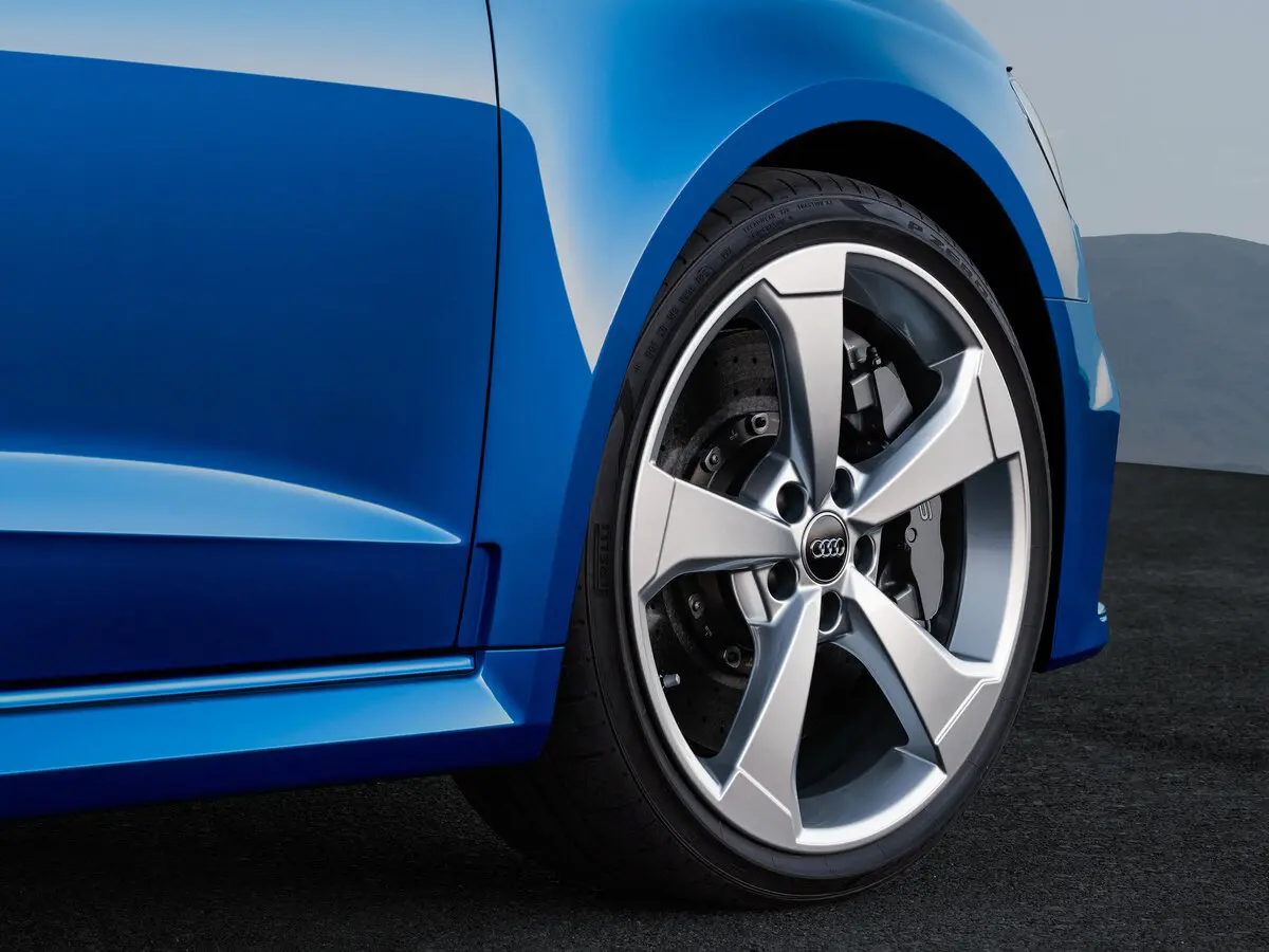 Audi RS 3 II (8V) Рестайлинг Хэтчбек 5 дв. Sportback — 照片 17