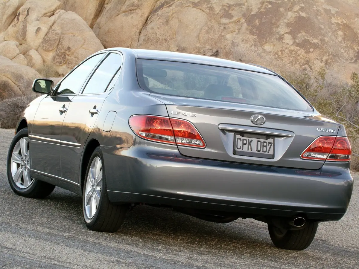 Lexus ES IV Рестайлинг Седан — фото 4