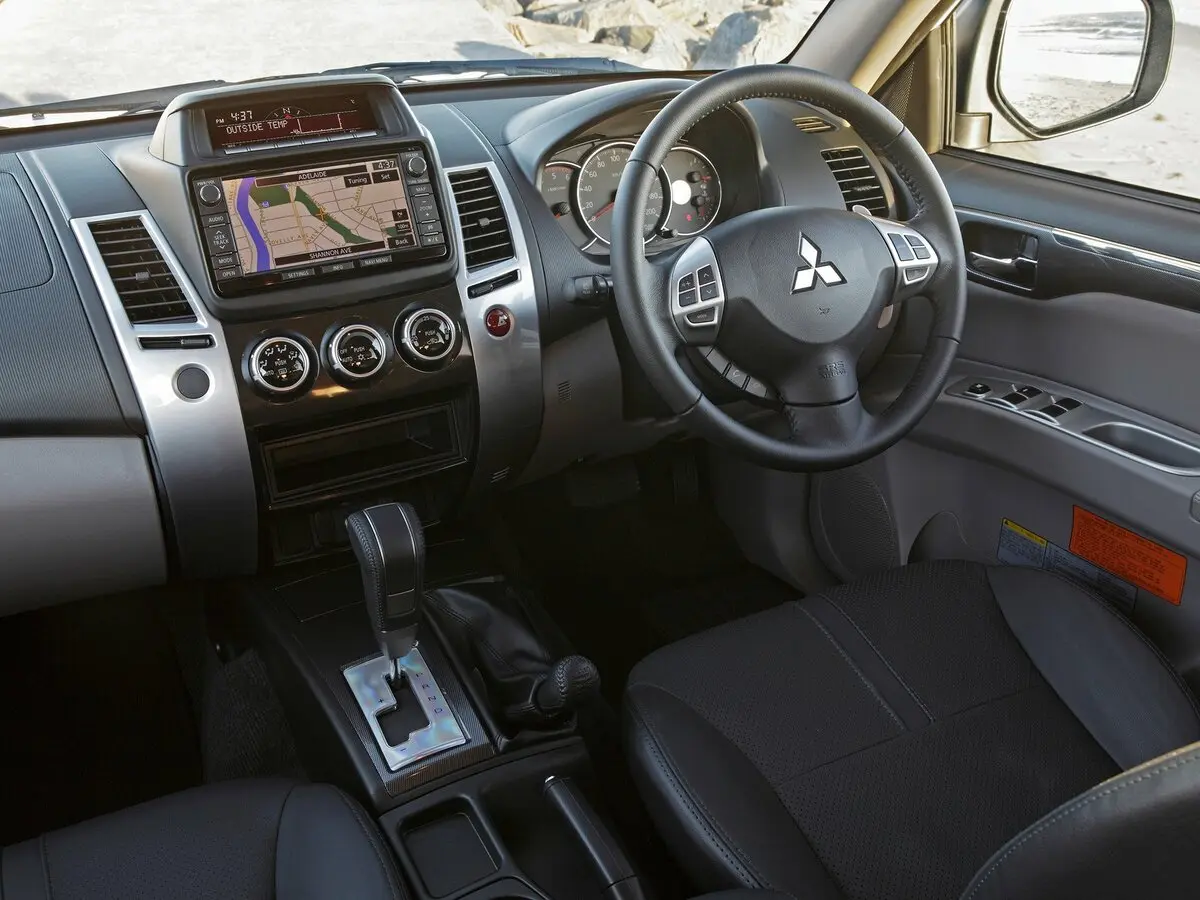 Mitsubishi Challenger II Рестайлинг Внедорожник 5 дв. — сүрөт 4
