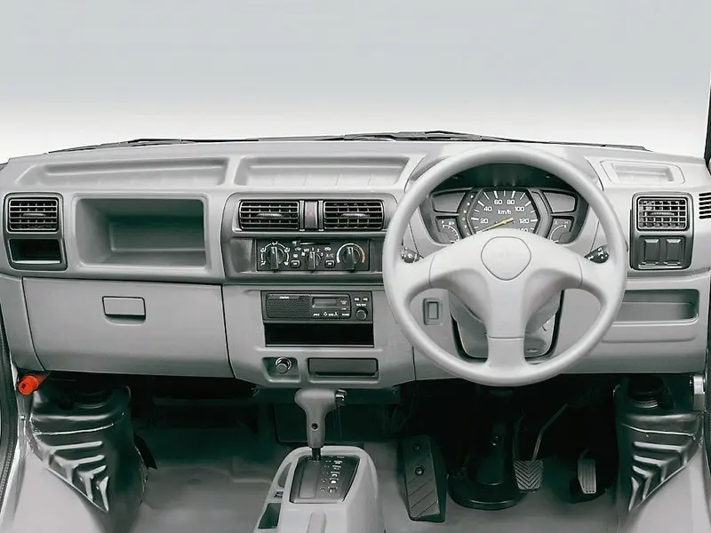 Nissan NV100 Clipper I Микровэн — сүрөт 4