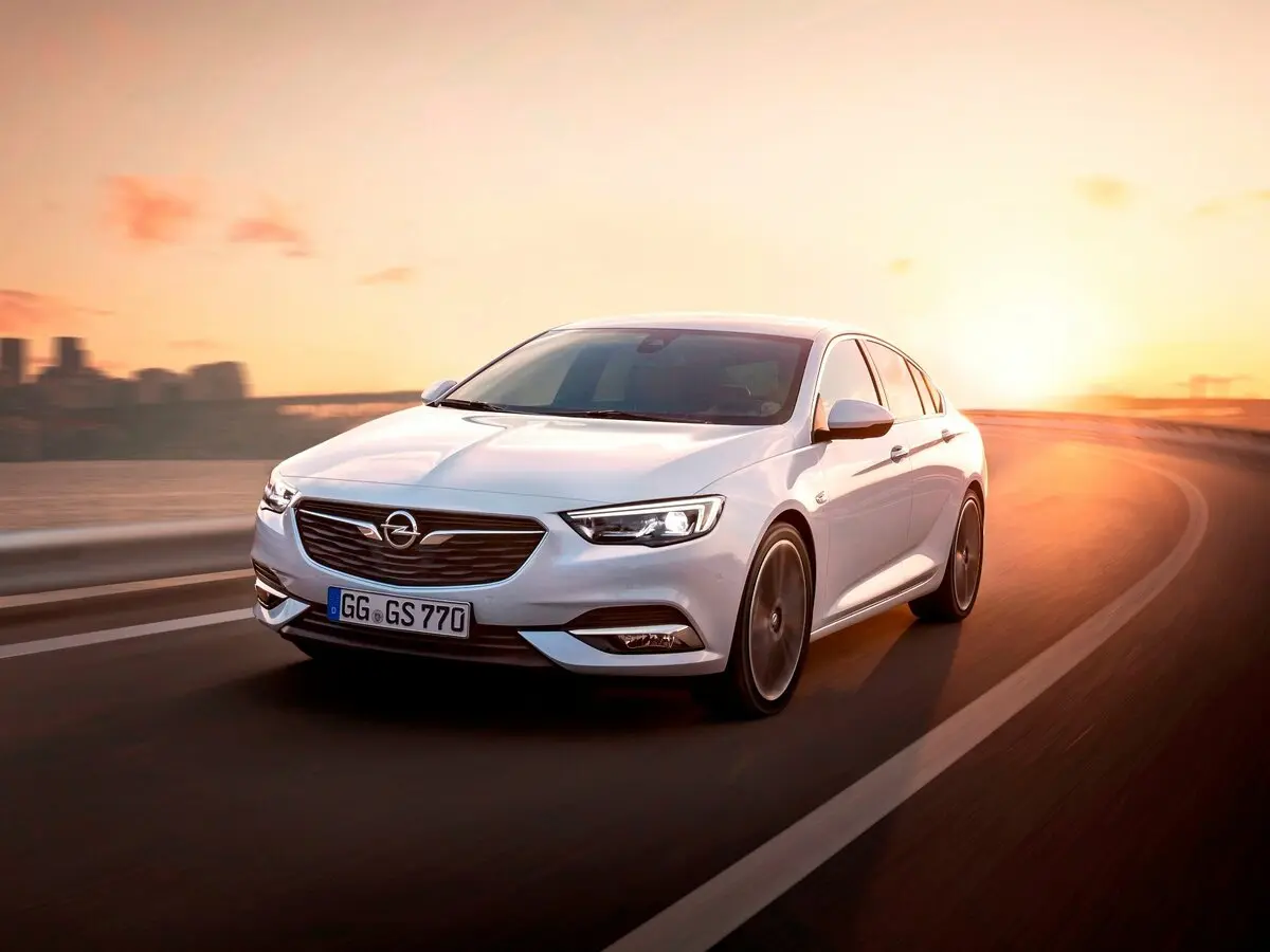 Opel Insignia II Лифтбек