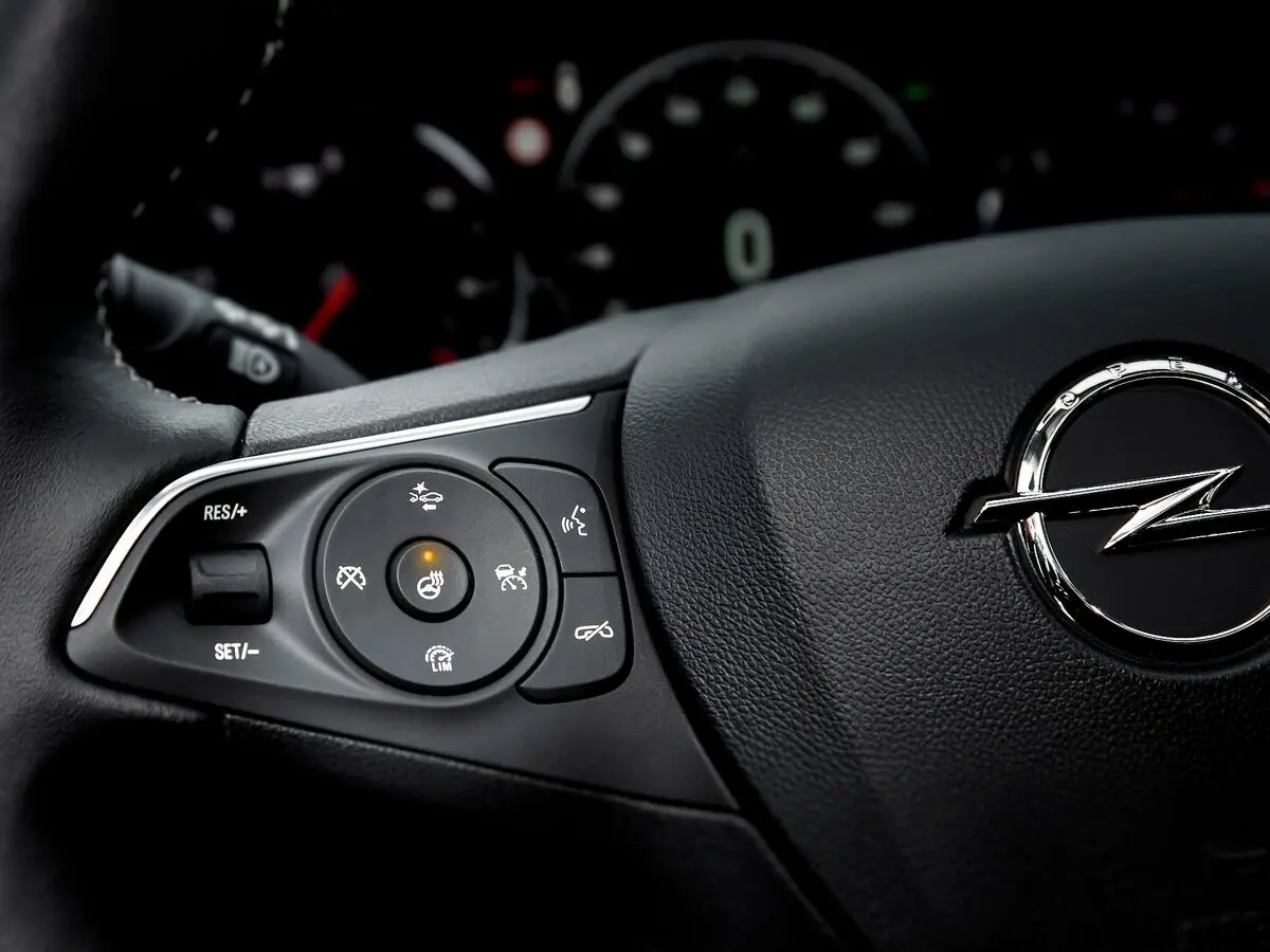 Opel Insignia II Лифтбек — 照片 8