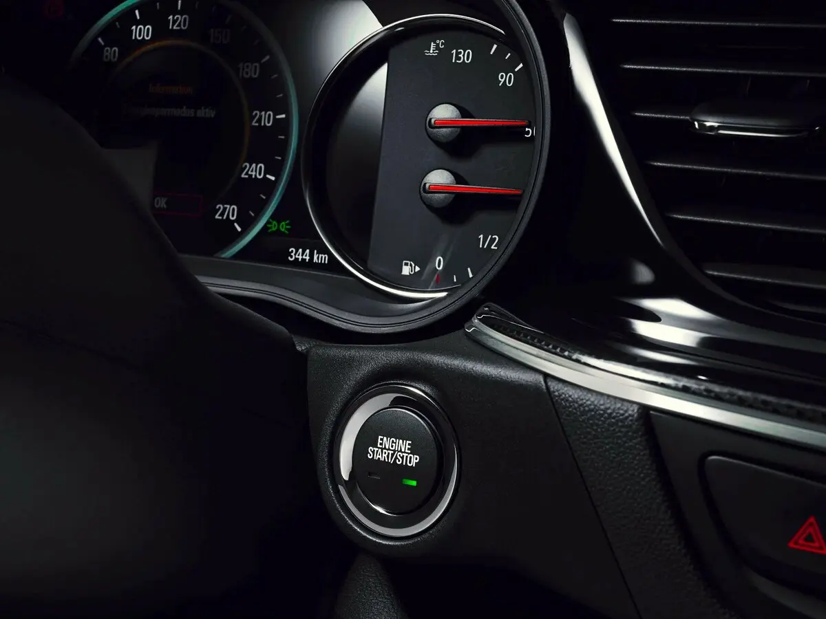 Opel Insignia II Лифтбек — 照片 13