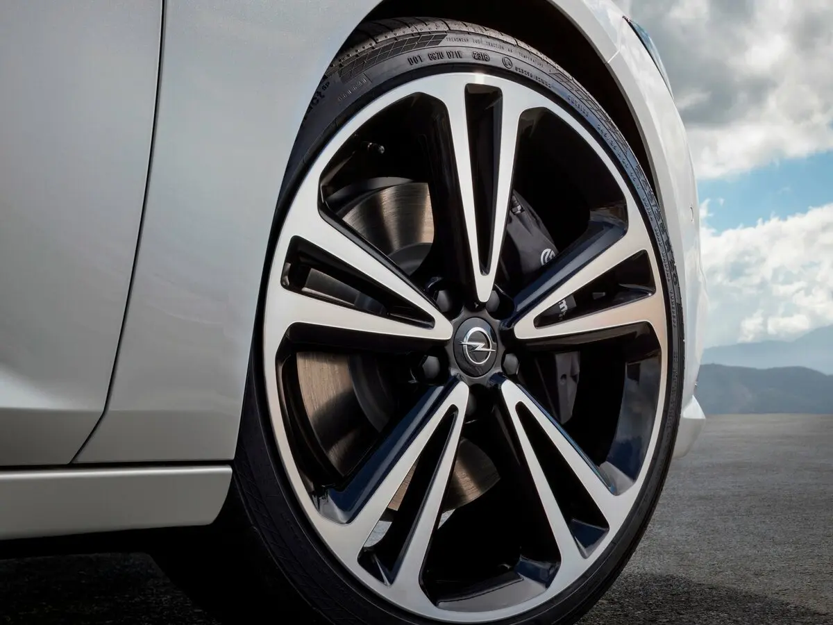 Opel Insignia II Лифтбек — 照片 14