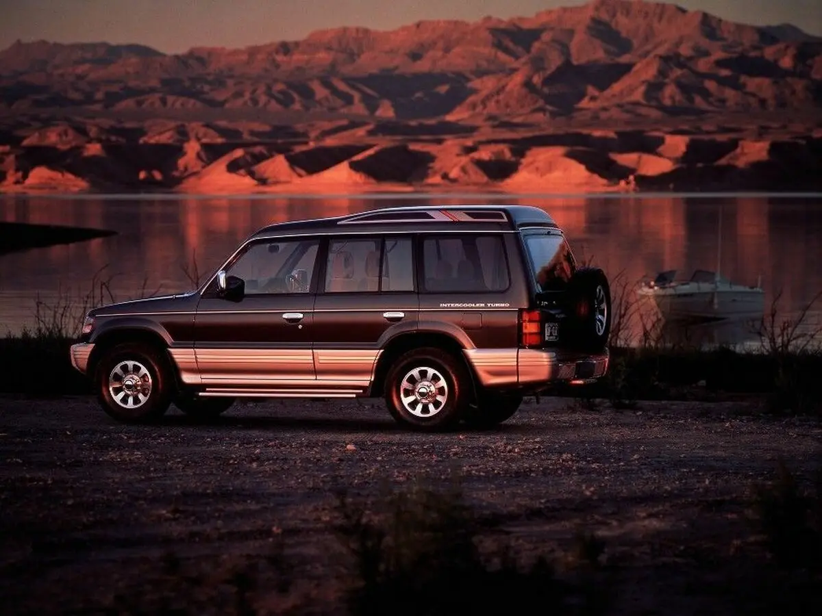 Mitsubishi Pajero II Рестайлинг Внедорожник 5 дв. — photo 2