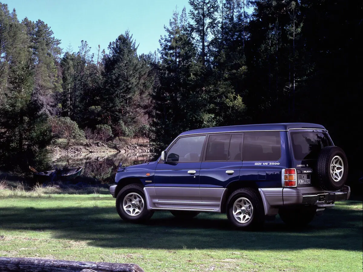 Mitsubishi Pajero II Рестайлинг Внедорожник 5 дв. — photo 5