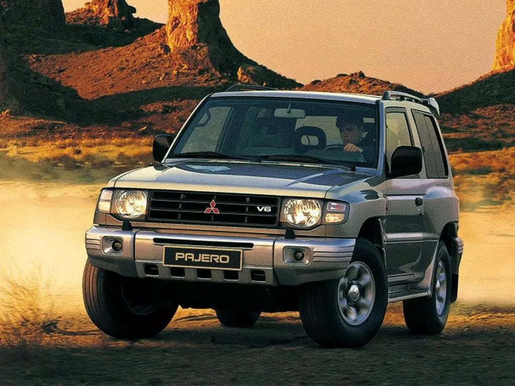 Mitsubishi Pajero II Рестайлинг Внедорожник 3 дв. — сүрөт 2