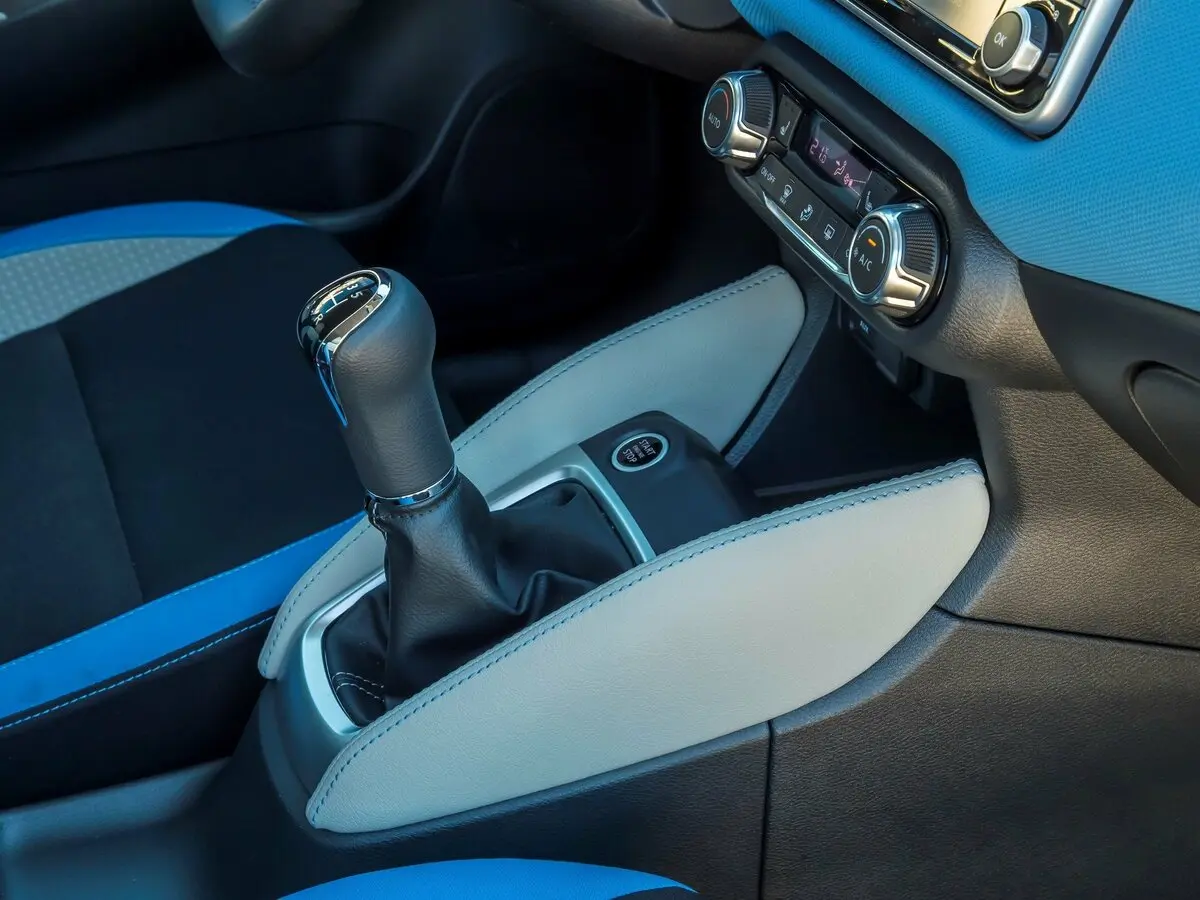 Nissan Micra V Хэтчбек 5 дв. — сүрөт 11