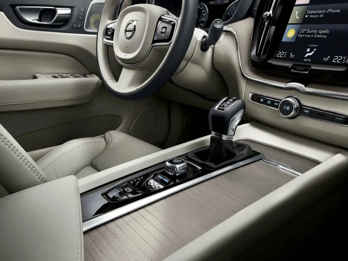 Volvo XC60 II Внедорожник 5 дв. — сүрөт 14