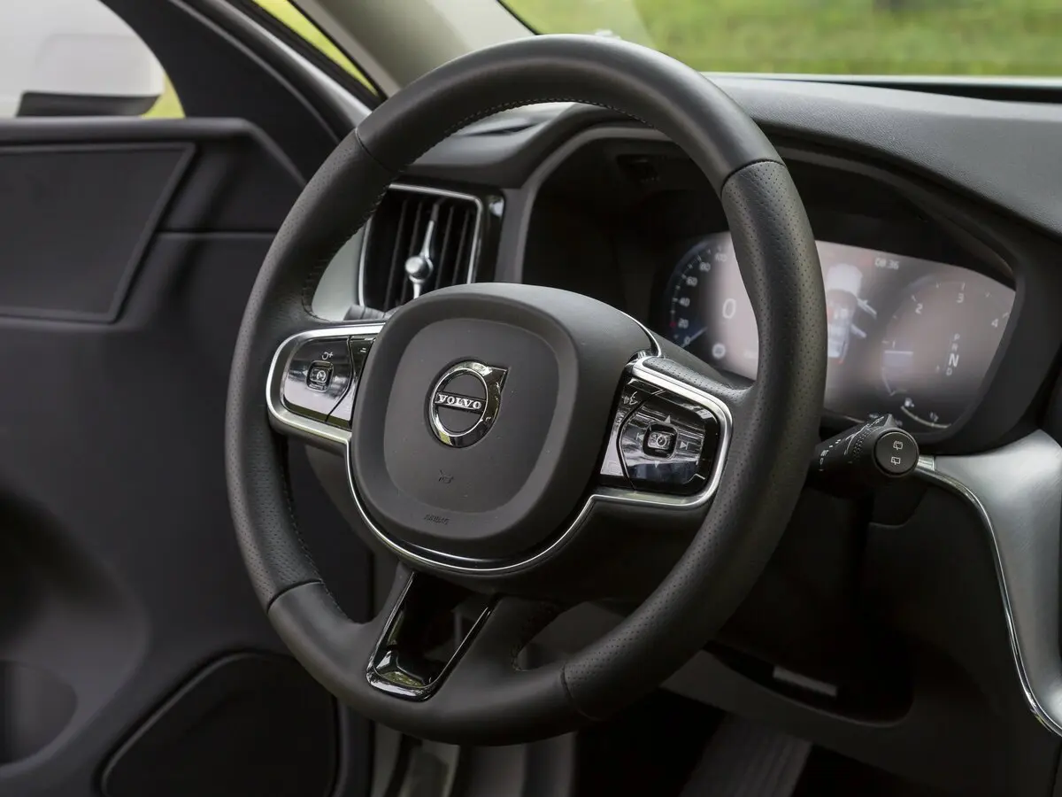 Volvo XC60 II Внедорожник 5 дв. — сүрөт 31