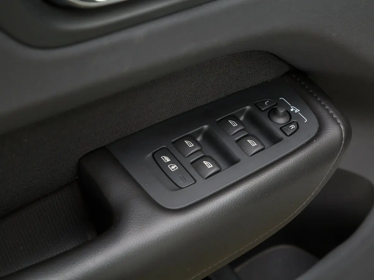 Volvo XC60 II Внедорожник 5 дв. — сүрөт 33