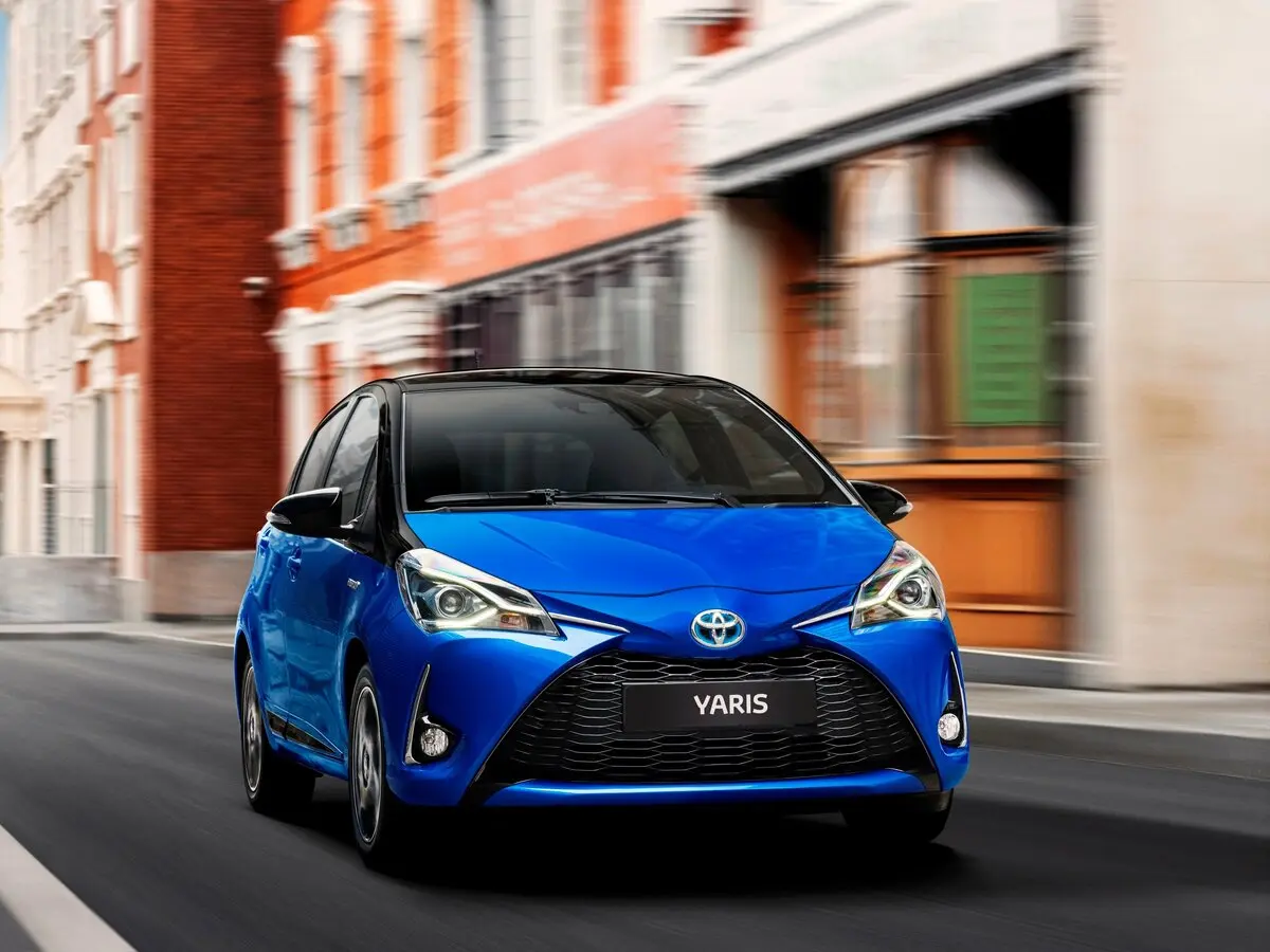 Toyota Yaris III Рестайлинг 2 Хэтчбек 5 дв. — сүрөт 3