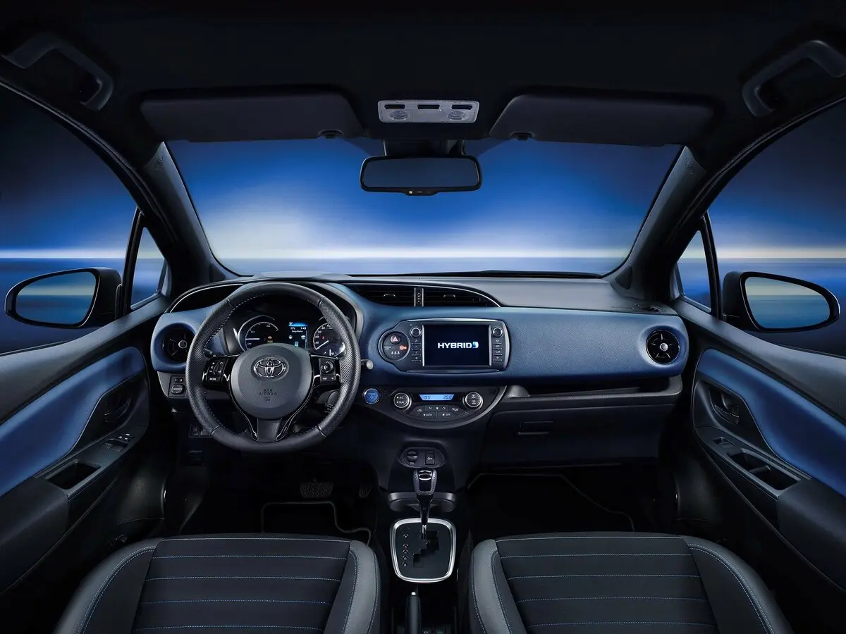 Toyota Yaris III Рестайлинг 2 Хэтчбек 5 дв. — сүрөт 5
