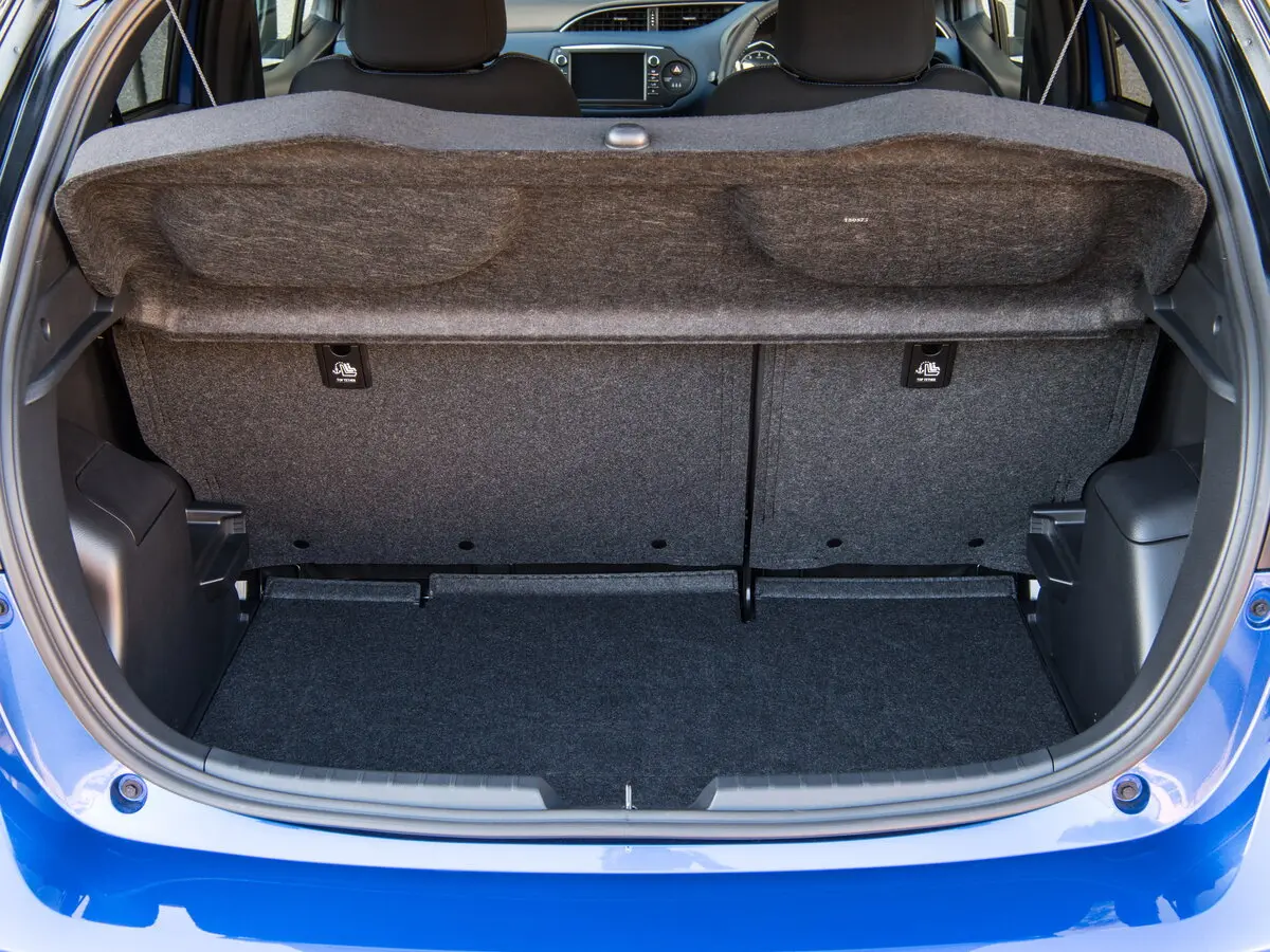 Toyota Yaris III Рестайлинг 2 Хэтчбек 5 дв. — сүрөт 12