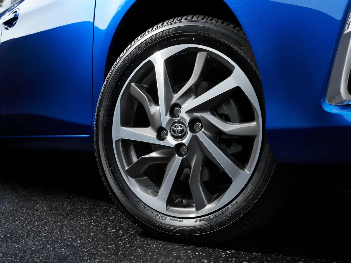 Toyota Yaris III Рестайлинг 2 Хэтчбек 5 дв. — сүрөт 17