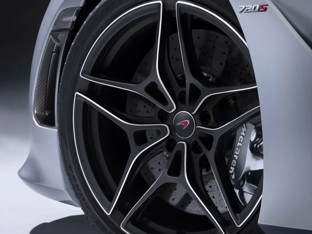 McLaren 720S 2017 – 2023 Купе — photo 13