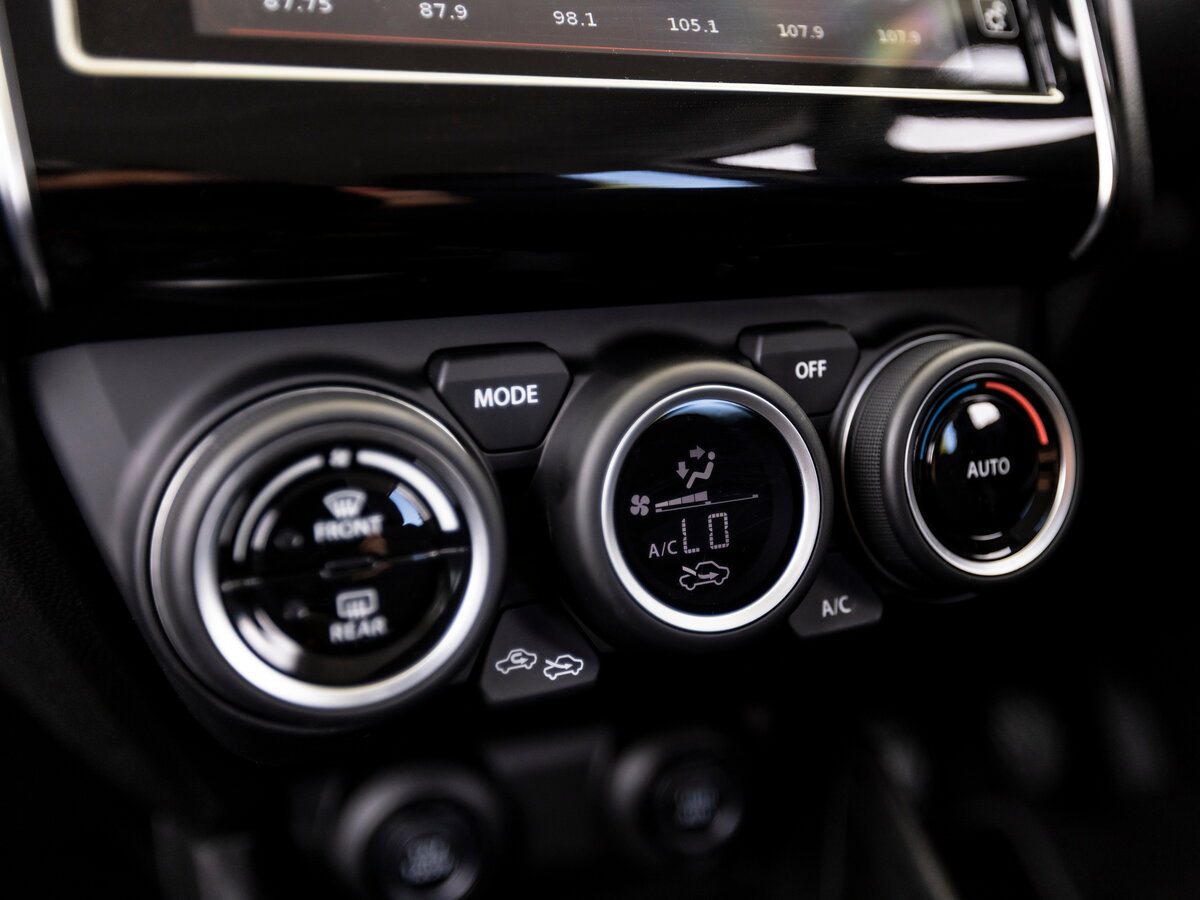 Suzuki Swift V Хэтчбек 5 дв. — фото 16