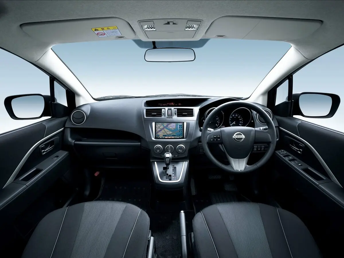 Nissan Lafesta II Компактвэн — photo 4