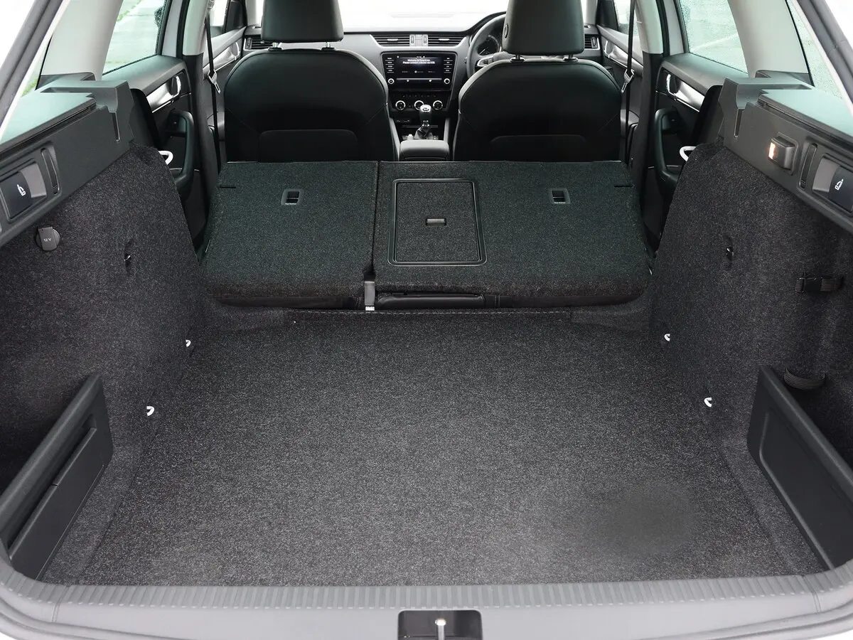 Skoda Octavia III (A7) Рестайлинг Универсал 5 дв. Scout — сүрөт 11