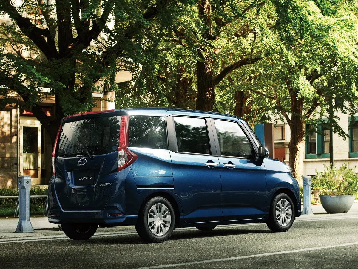 Subaru Justy V Микровэн — сүрөт 3