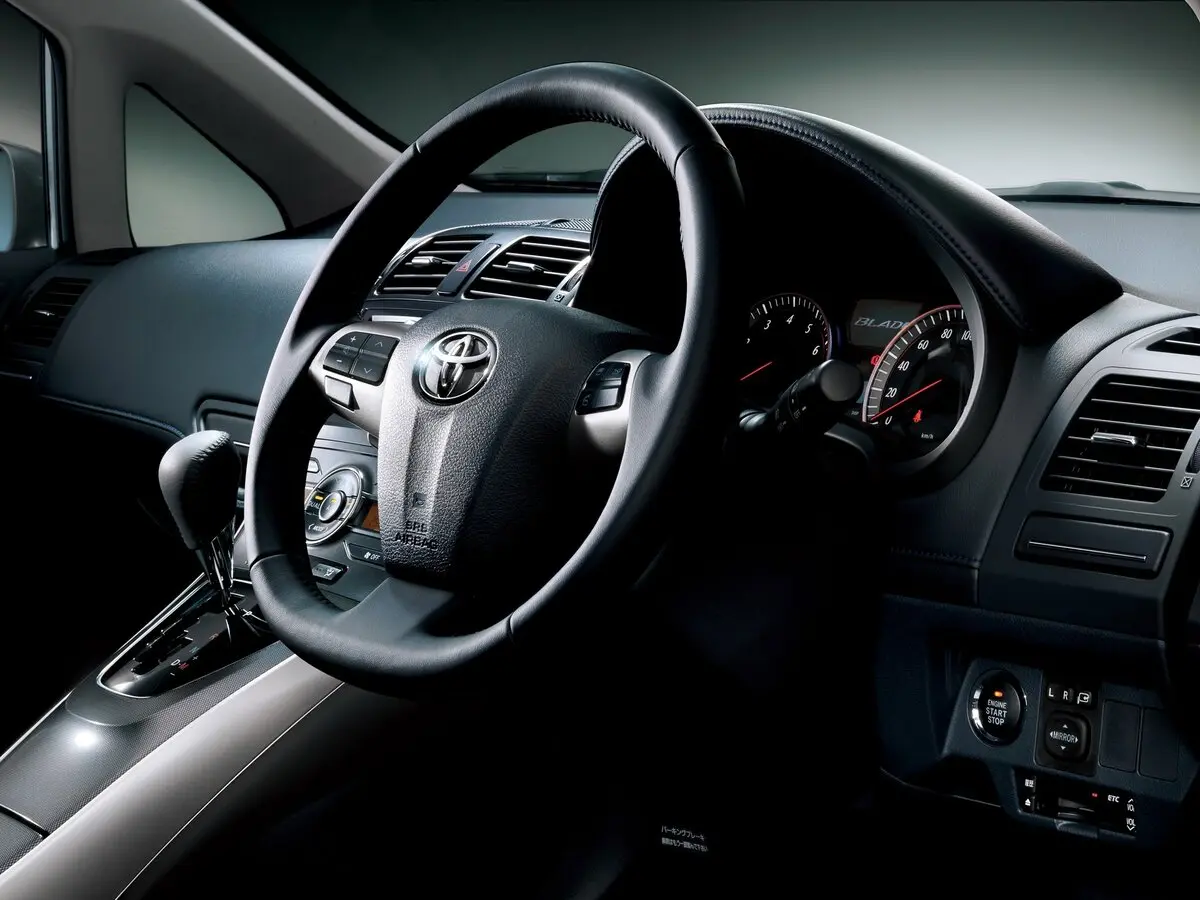 Toyota Blade I (E150) Рестайлинг Хэтчбек 5 дв. — фото 5