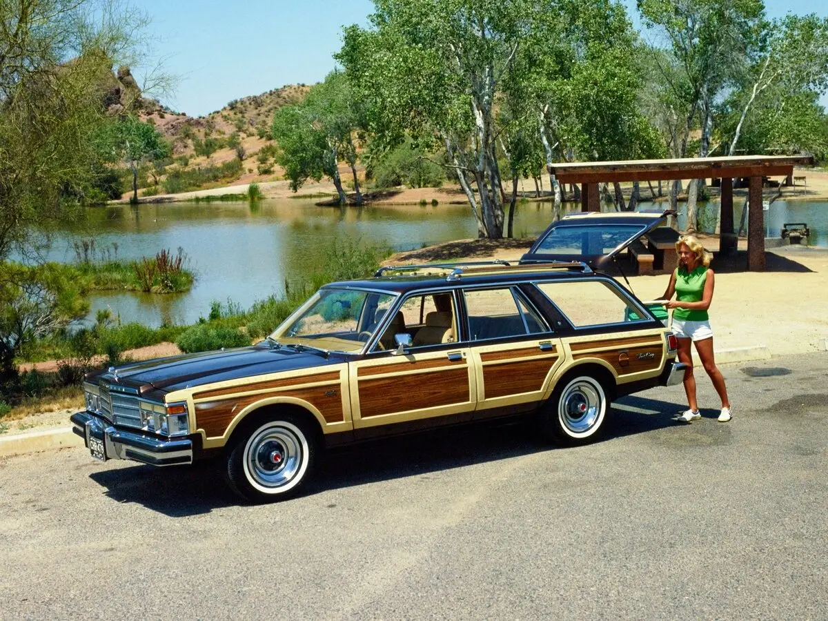 Chrysler LeBaron I Универсал 5 дв.