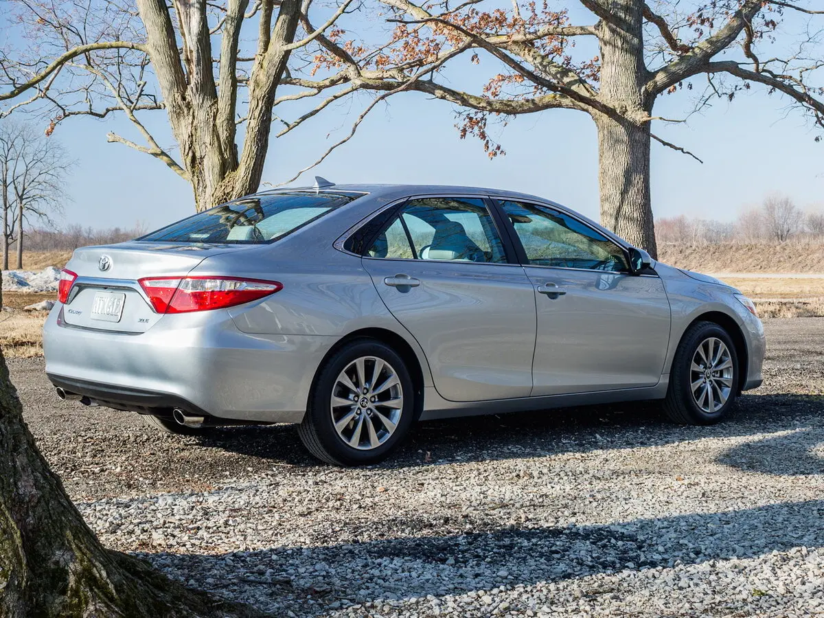 Toyota Camry VII (XV50) Рестайлинг Седан US Market — сүрөт 4