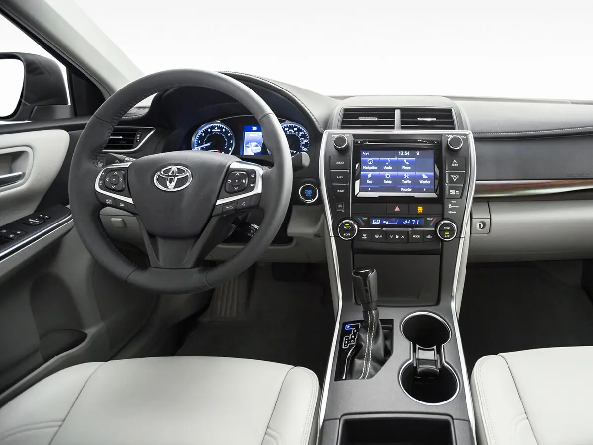 Toyota Camry VII (XV50) Рестайлинг Седан US Market — сүрөт 5