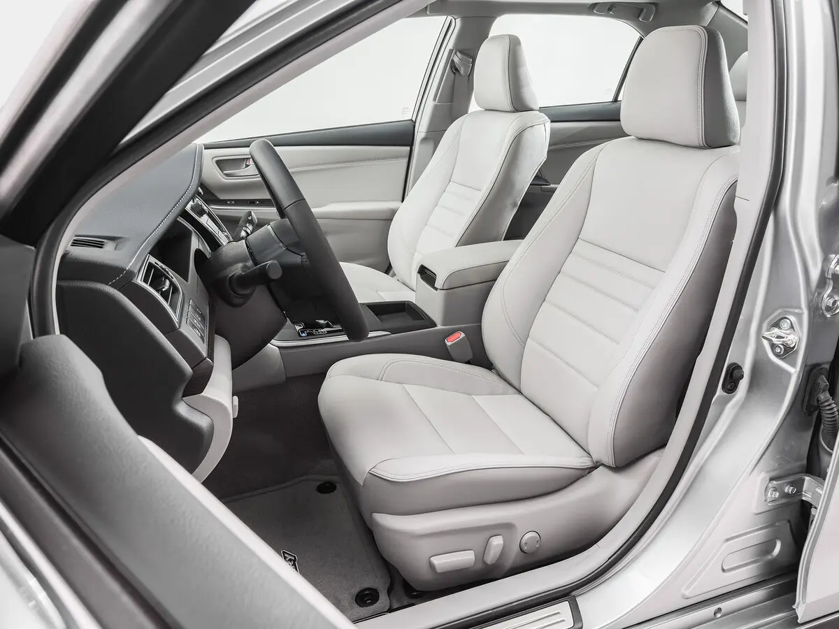 Toyota Camry VII (XV50) Рестайлинг Седан US Market — сүрөт 6